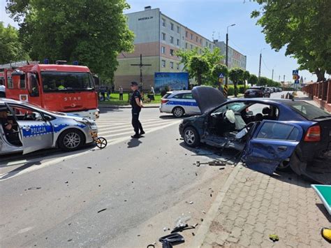 Wypadek W Lubra Cu Na Skrzy Owaniu Ulic Brzeska Szkolna Zdj Cia