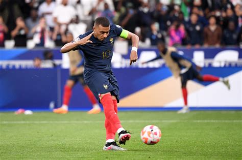 PSG Quand Kylian Mbappé sort du silence avec son entraîneur Luis