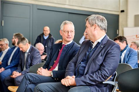 Spatenstich für Zukunft der Bioökonomie Hafen Straubing Sand