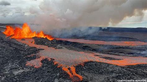 Pics Show Dueling Eruptions, Lava Flows Threaten Key Hawaiian Highway