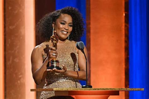 Us Actress Angela Bassett Receives Honorary Oscar