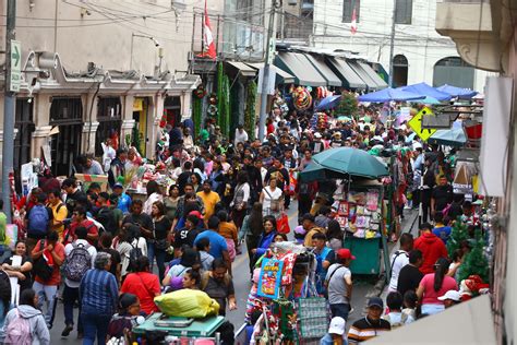 Comerciantes Denuncian Intento De Desalojo Ilegal En Mesa Redonda