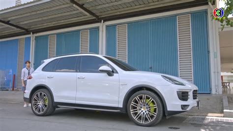 IMCDb Org Porsche Cayenne S E Hybrid 958 In Dare To Love Hai Ruk