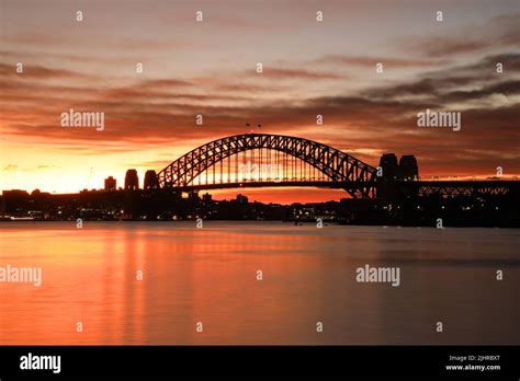 Sunrise Over Sydney Harbour Bridge Stock Photo - Alamy