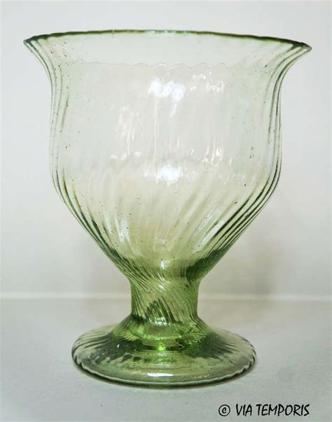 Verre Gallo Romain Grand Gobelet A Stries Via Temporis Repro