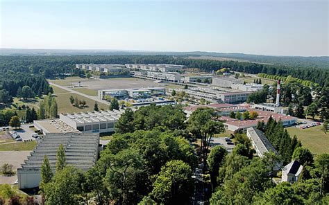 Ensemble Des Bâtiments De La Nouvelle École