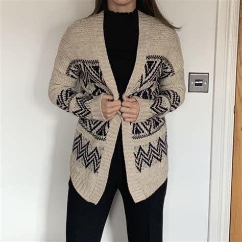 Bershka Women S Grey And Cream Cardigan Depop