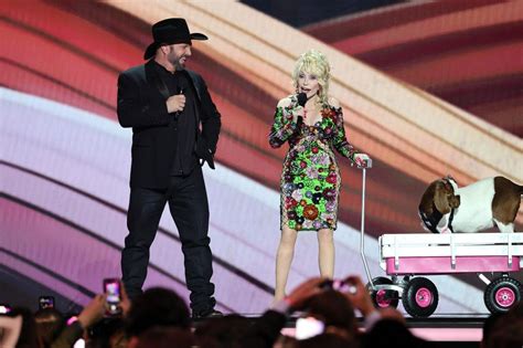 The Men And Women Of Country Music Shine In Style At The 58th Academy ...