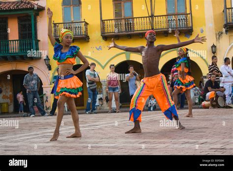 Baile Mapele Tradicional En El Casco Antiguo De Cartagena De Indias