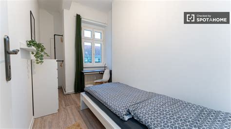 Zimmer Zu Vermieten In Wohnung Mit Schlafzimmern In Berlin Ref