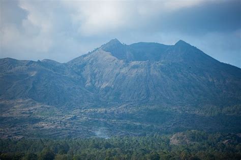 Fakta Menarik Gunung Tambora Yang Letusannya Pernah Mengguncang