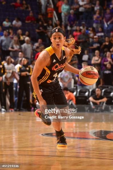 Skylar Diggins Of The Tulsa Shock Dribbles The Ball Up Court Against