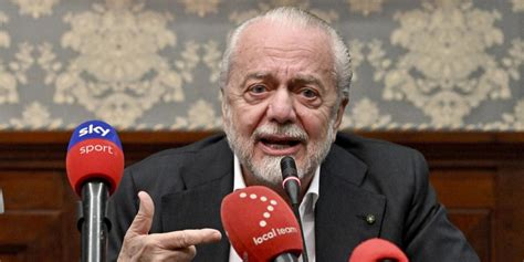 De Laurentiis Allo Stadio Di Napoli Per Lo Scudetto