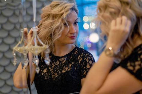 La coiffure à domicile une solution pratique et tendance pour les