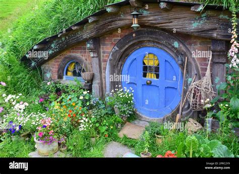 Hobbiton Movie Set And Hobbiton Homes In New Zealand Stock Photo Alamy