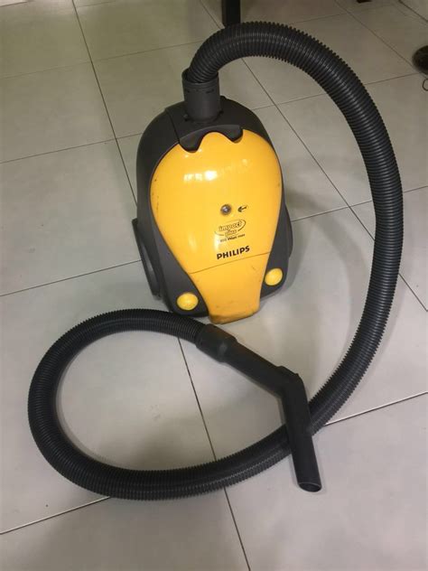 Philips Vacuum Cleaner Impact Plus 1400 Watt Home Appliances On Carousell