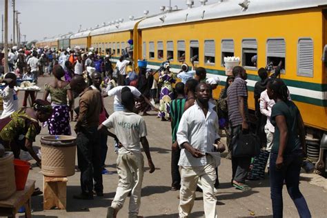 Le Rail En Afrique Entre Espoir De Renaissance Et Obstacles Financiers