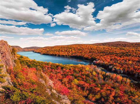 The Largest Lakes In The United States By Surface Area