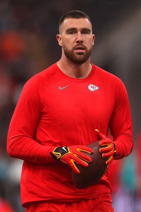 Travis Kelce 'won't join Taylor Swift' on red carpet at Golden Globes