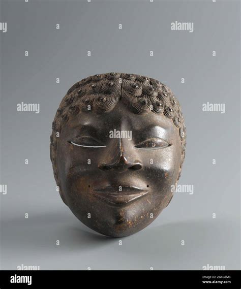 Astina Princess Sikandi Mask One Of Arjunas Wives Stock Photo Alamy