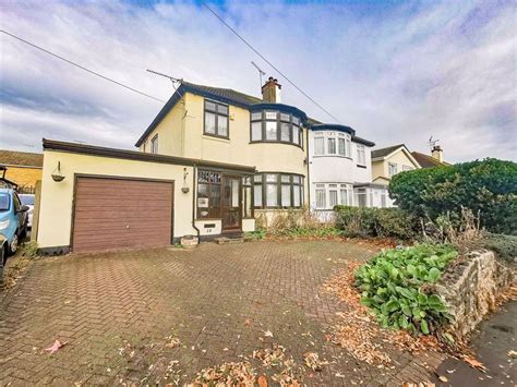 Kenilworth Gardens Westcliff On Sea 3 Bed Semi Detached House £500 000