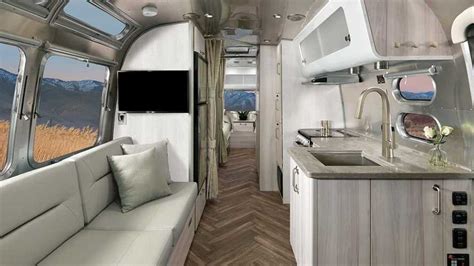 Airstream Flying Cloud E International Ecco I Nuovi Interni