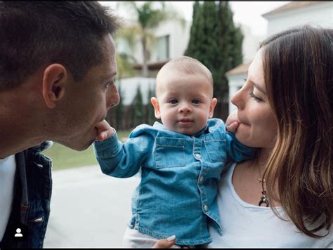 En Fotos Noah El Hijo De Chicharito Y Sarah Kohan Cumple 6 Meses