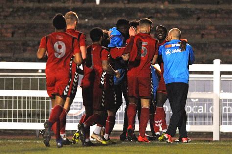 Bradford Park Avenue 1 AFC Telford United 2 - Report and pictures ...