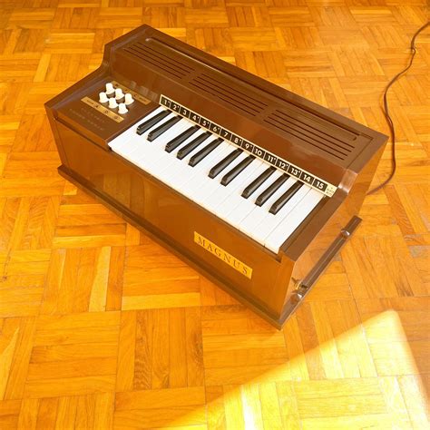 Vintage Magnus 300 USA 1950 Electric Chord Organ 2 Octave And 6