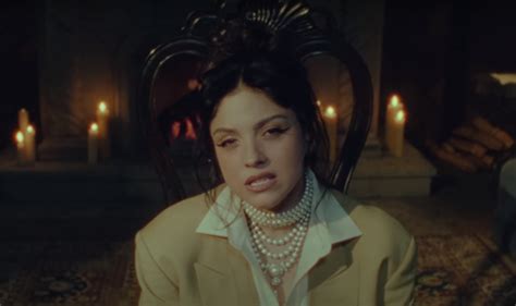 Mon Laferte Presenta El Videoclip De Aunque Te Mueras Por Volver