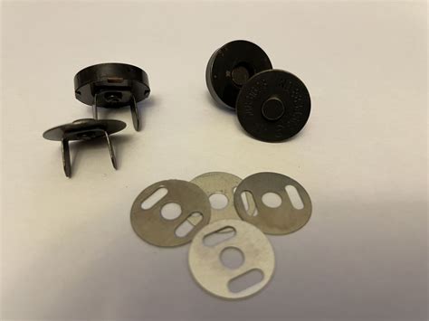 kurzwarenmarkt - magnetknopf