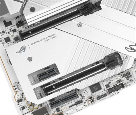 銀白色 PCB 超頻板皇 ASUS ROG MAXIMUS Z790 APEX 主機板 電腦領域 HKEPC Hardware