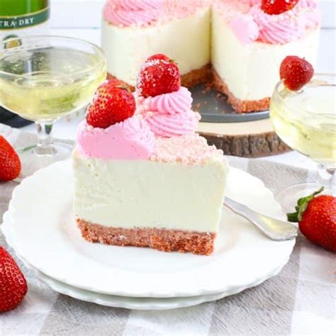 Strawberry Champagne Cheesecake Maria S Mixing Bowl