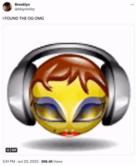 I Found The Og Omg Girl Emoji With Headphones  Know Your Meme