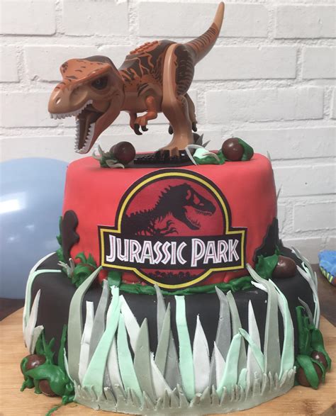 Jurassic Park Cake For Our Little One Used The Green To Cover Up Some Mistakes In The Fondant