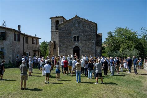 Festa Dellassunzione Il Vescovo Di Reggio Emilia Monsignor Giacomo