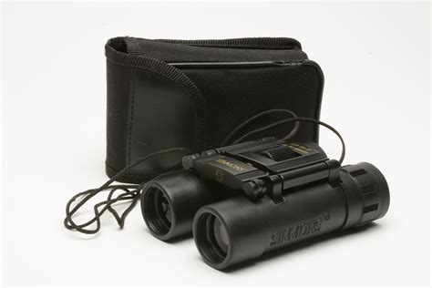 Simmons 10x25 Compact Binoculars 288 feet at 1000 yards, clean, in cas ...