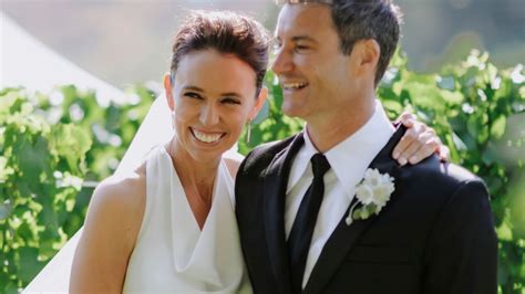 Former New Zealand Prime Minister ties the knot | Euronews