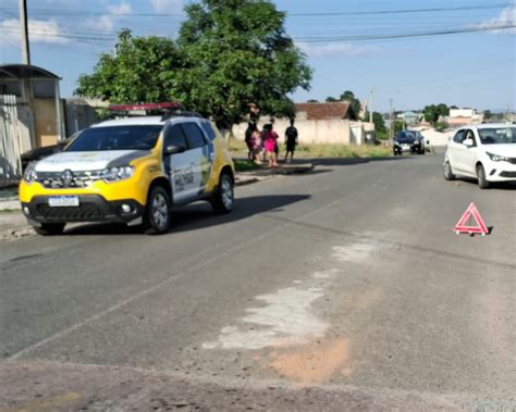 Colisão entre dois carros deixa homem ferido em cruzamento de Fazenda