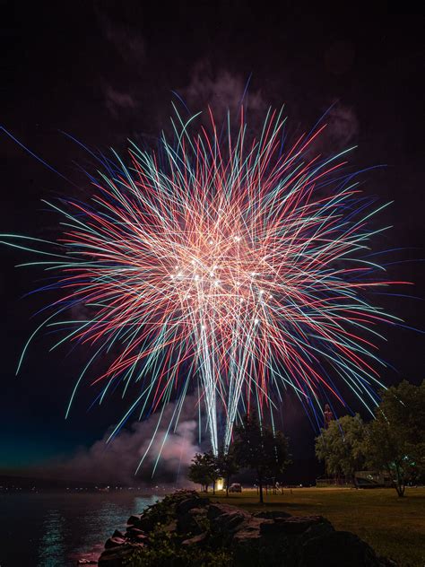 Watkins Glen, NY fireworks this year were incredible! : r/fireworks