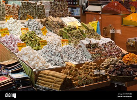 The Spice Market In Istanbul Turkey Stock Photo Alamy