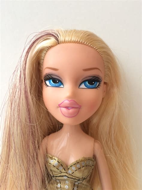 Bratz Doll Brown Hair Blue Eyes