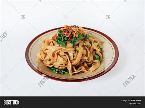 Stir Fried Flat Noodle Image And Photo Free Trial Bigstock