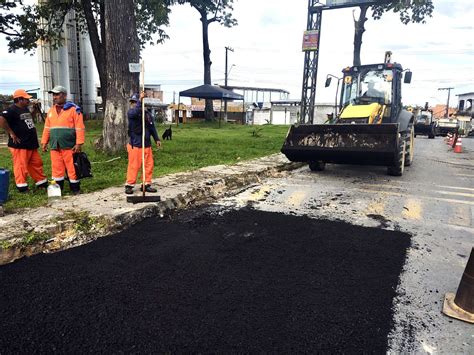 Prefeitura De Manaus Recupera Asfalto Na Principal Via Do Bairro