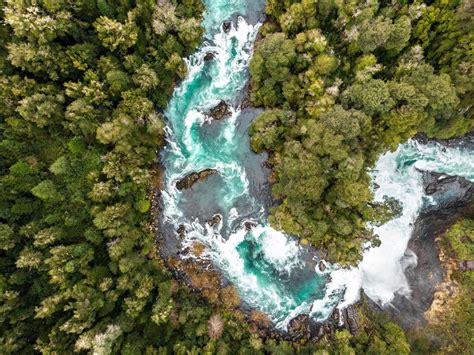 Así es el misterioso río que fluye hacia arriba Viajar