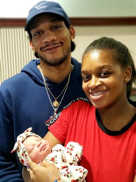 Hospitals celebrate first babies of 2023 - CBS Chicago