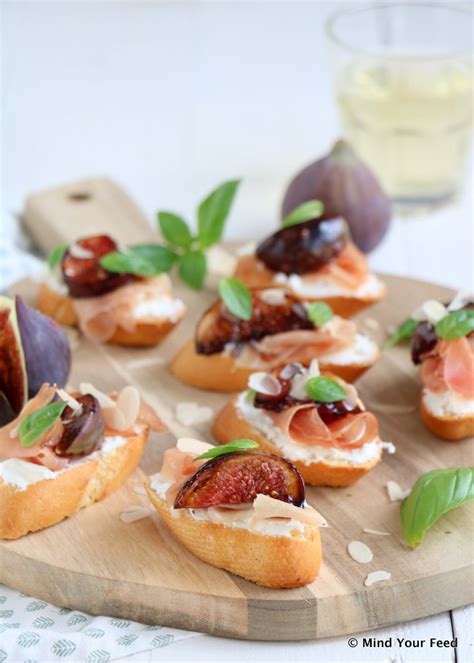 Crostini Met Geitenkaas Serrano Ham En Balsamico Vijgen Mind Your Feed