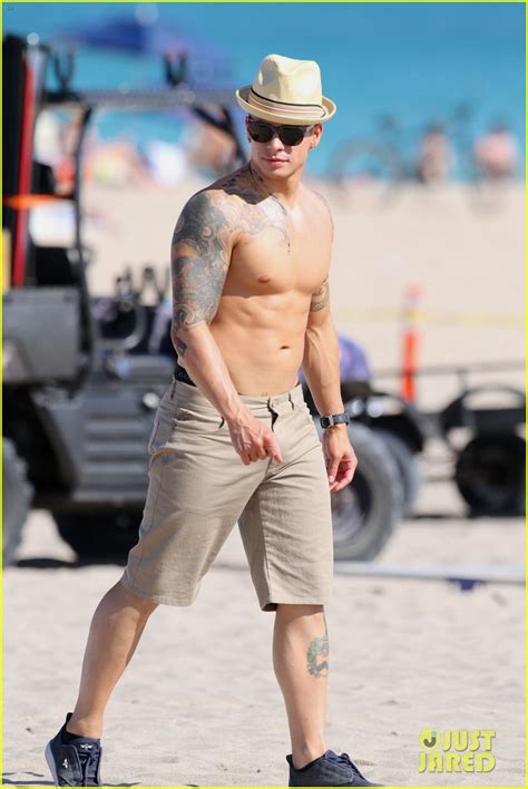 Jennifer Lopez Music Video Set With Shirtless Casper Smart Photo 2864704 Bikini Casper