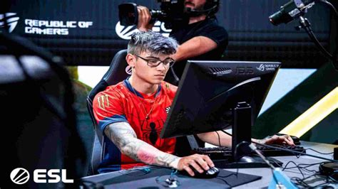 Twistzz CS GO Settings 2022 Sensitivity Crosshair Keybindings And