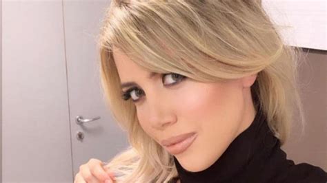 Wanda Nara Lanza Su Propia L Nea De Maquillaje Con Un Particular